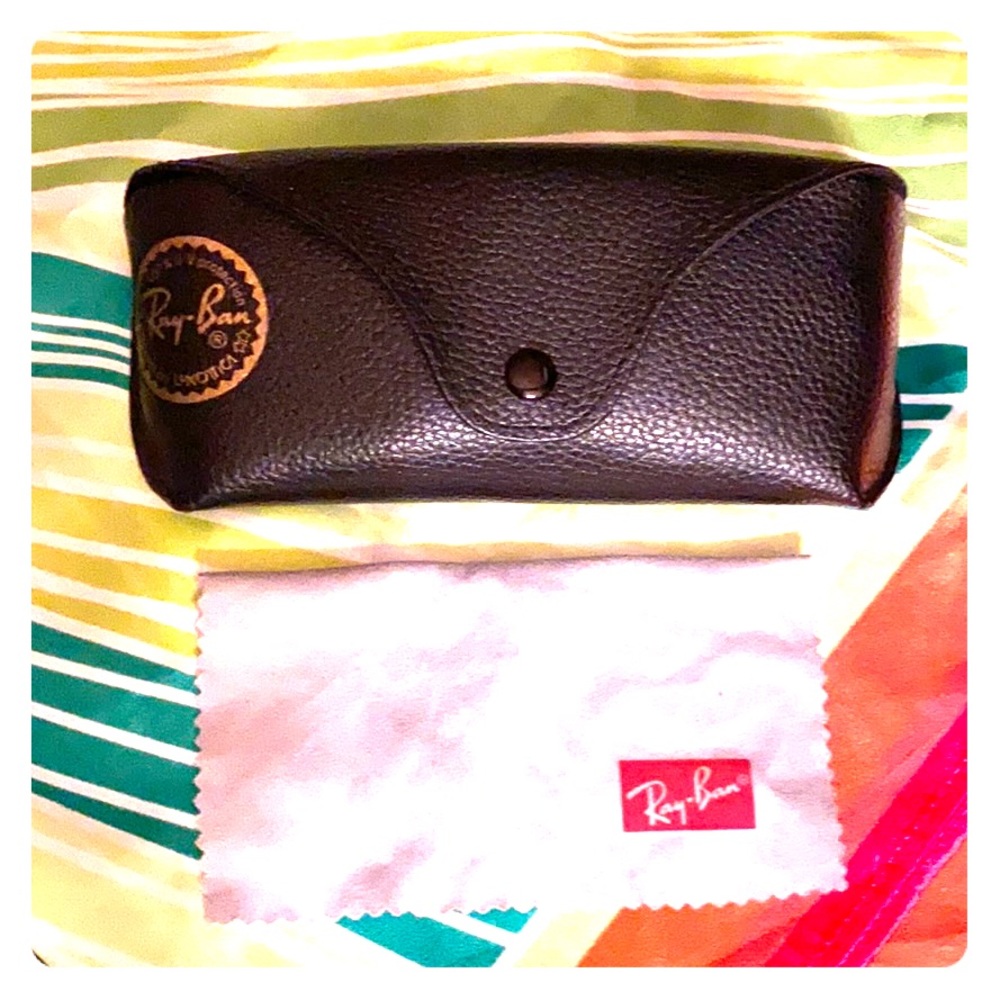 RAY-BAN LARGE SUNGLASS CASE NEVER USED⭐️⭐️⭐️⭐️⭐️ - Picture 1 of 6